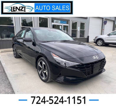 2023 Hyundai Elantra SEL FWD photo