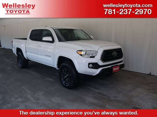 2023 Toyota Tacoma SR5 4WD photo