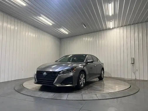 2023 Nissan Altima 2.5 S FWD photo