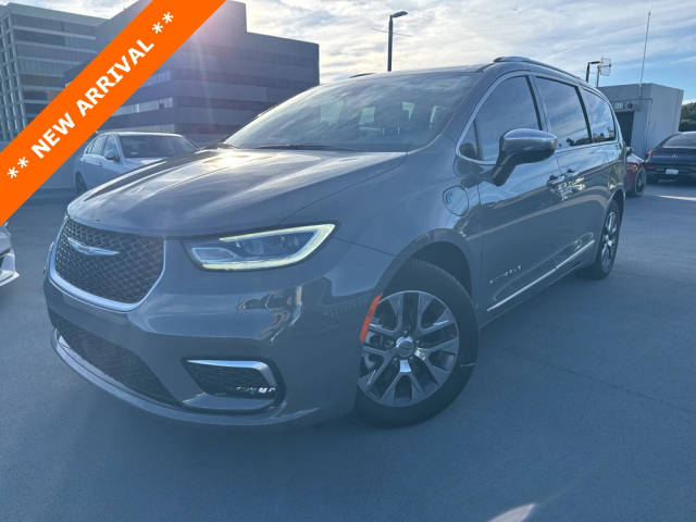 2023 Chrysler Pacifica Minivan Hybrid Pinnacle FWD photo
