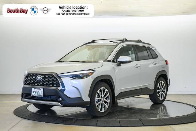 2023 Toyota Corolla Cross XLE AWD photo