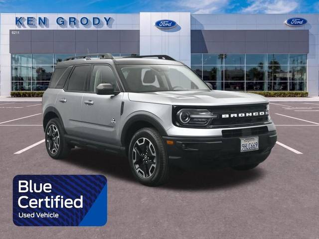 2023 Ford Bronco Sport Outer Banks 4WD photo