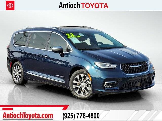2022 Chrysler Pacifica Minivan Hybrid Pinnacle FWD photo