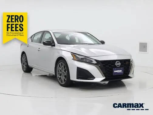 2023 Nissan Altima 2.5 SR AWD photo