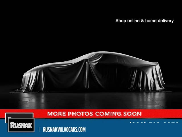 2023 Volvo XC40 Ultimate Dark Theme FWD photo