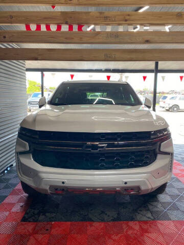 2023 Chevrolet Suburban Z71 4WD photo