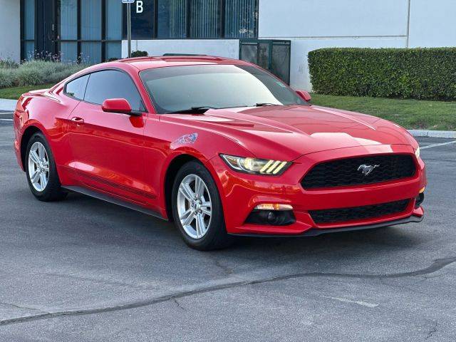 2016 Ford Mustang EcoBoost RWD photo
