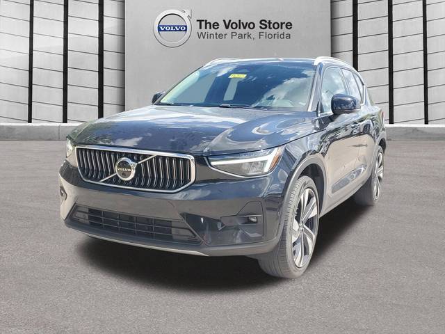 2023 Volvo XC40 Plus Bright Theme AWD photo