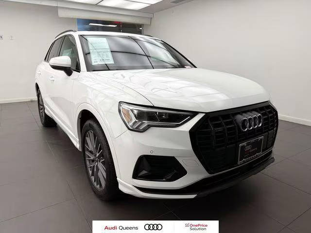2023 Audi Q3 Premium AWD photo