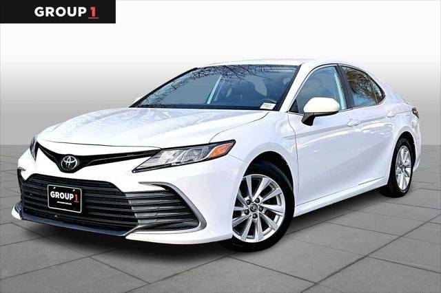 2023 Toyota Camry LE FWD photo