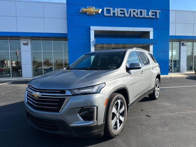 2023 Chevrolet Traverse LT Leather AWD photo