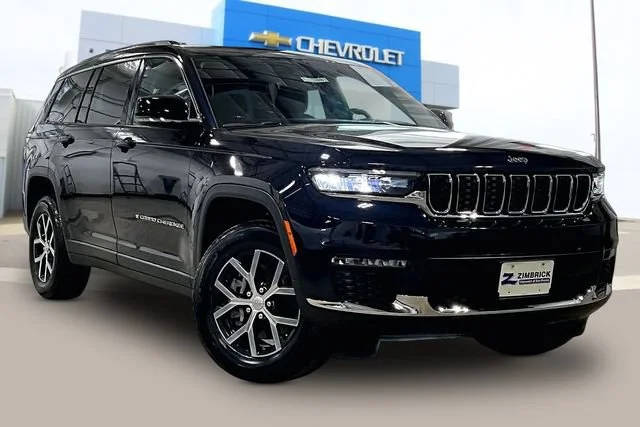 2023 Jeep Grand Cherokee L Limited 4WD photo