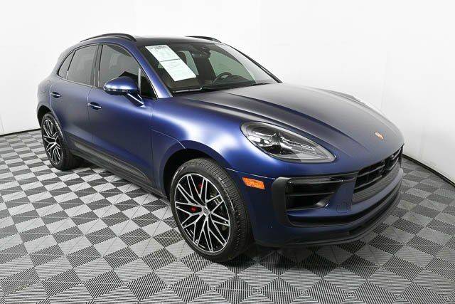 2023 Porsche Macan S AWD photo