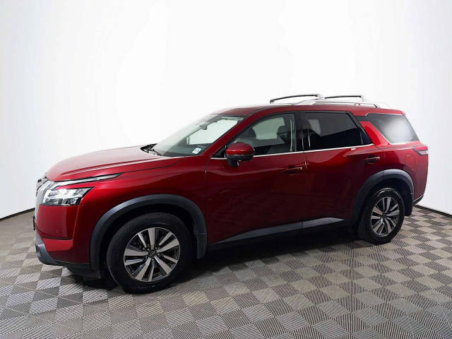 2023 Nissan Pathfinder SL 4WD photo