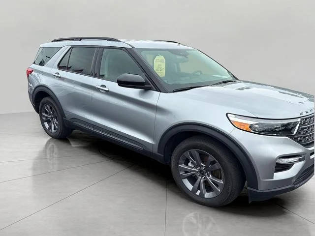 2023 Ford Explorer XLT 4WD photo