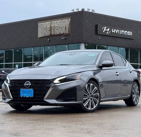 2023 Nissan Altima 2.5 SL FWD photo