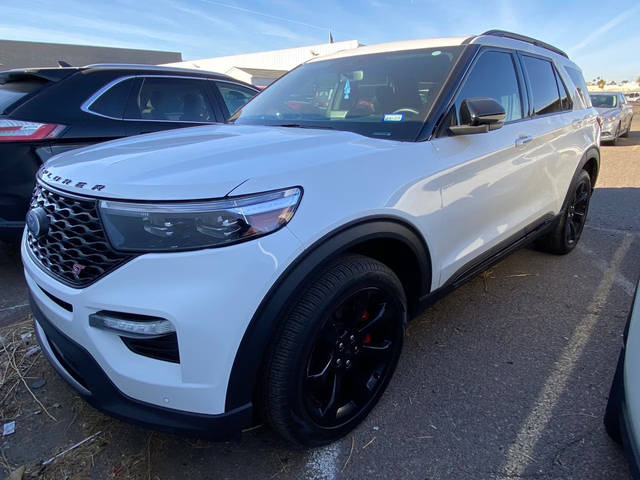 2023 Ford Explorer ST 4WD photo