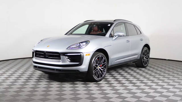 2023 Porsche Macan S AWD photo