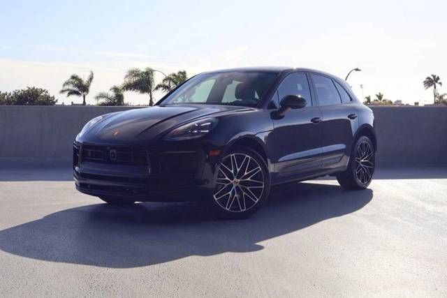 2023 Porsche Macan S AWD photo