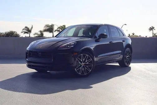 2023 Porsche Macan S AWD photo