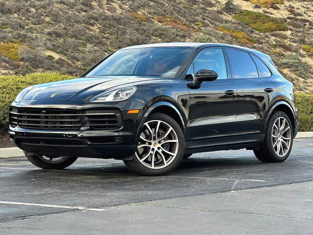 2023 Porsche Cayenne  AWD photo