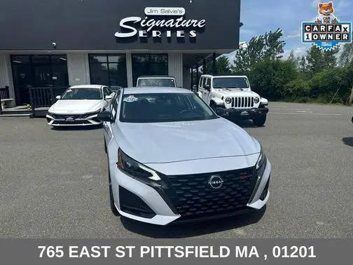 2023 Nissan Altima 2.5 SR AWD photo