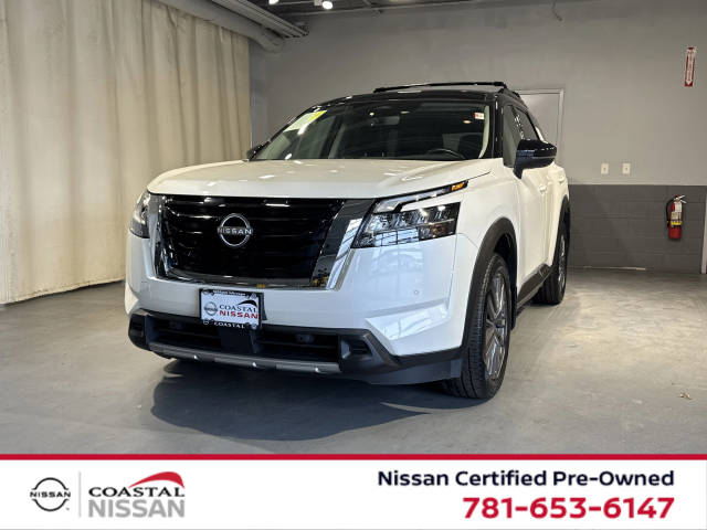 2023 Nissan Pathfinder SL 4WD photo