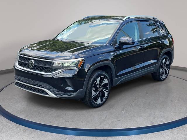 2023 Volkswagen Taos SE AWD photo