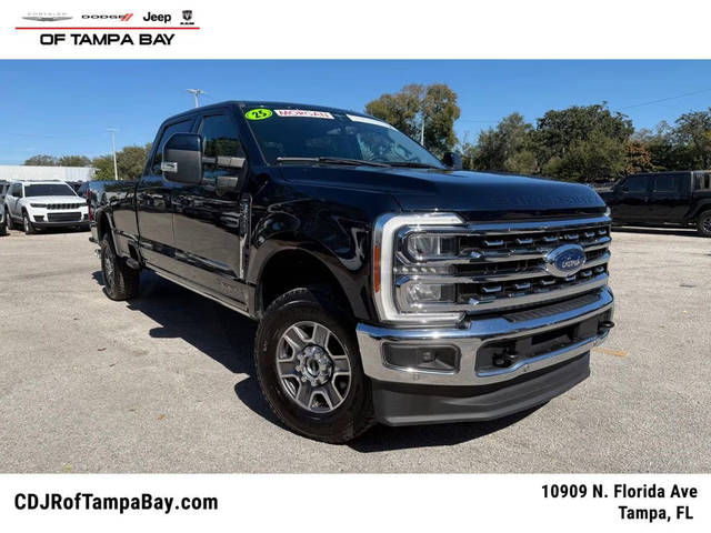 2023 Ford F-250 Super Duty LARIAT 4WD photo