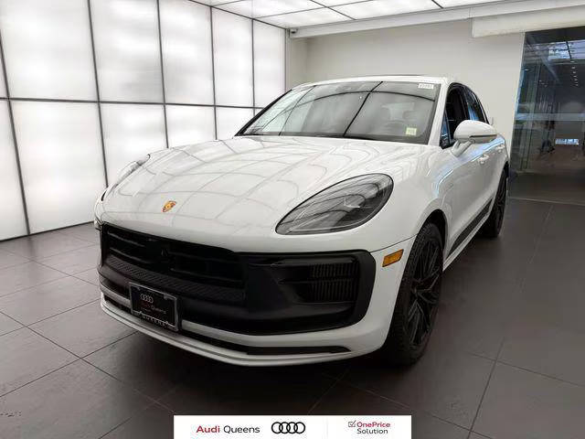 2023 Porsche Macan GTS AWD photo
