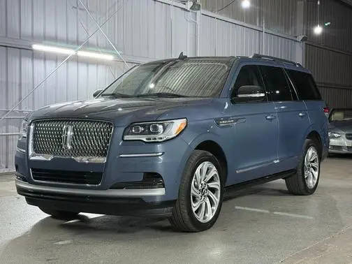 2023 Lincoln Navigator Reserve 4WD photo