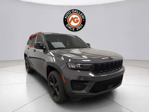 2023 Jeep Grand Cherokee Altitude 4WD photo