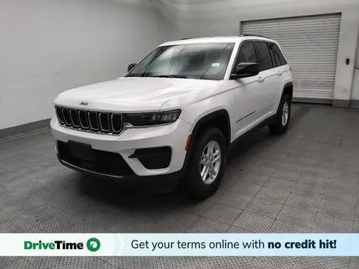 2023 Jeep Grand Cherokee Laredo 4WD photo