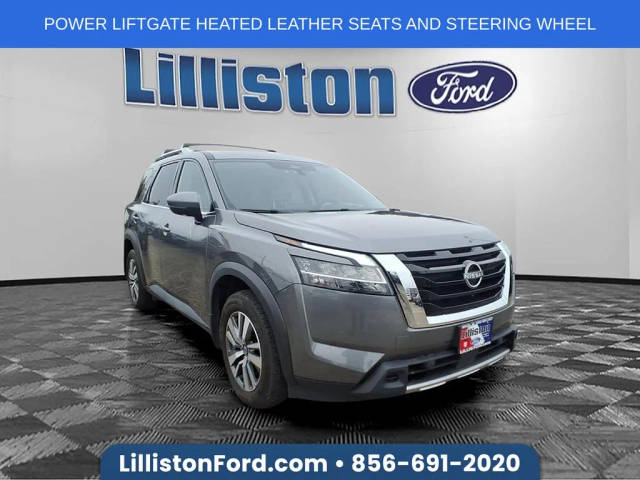 2023 Nissan Pathfinder SL 4WD photo