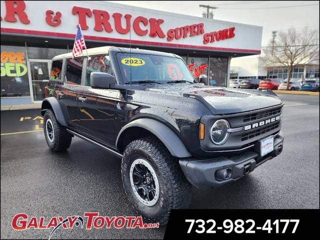 2023 Ford Bronco 4 Door Black Diamond 4WD photo