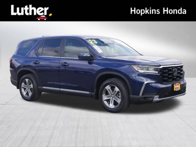 2023 Honda Pilot EX-L 8 Passenger AWD photo