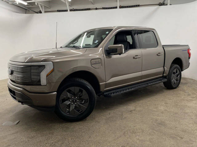 2023 Ford F-150 Lightning LARIAT AWD photo