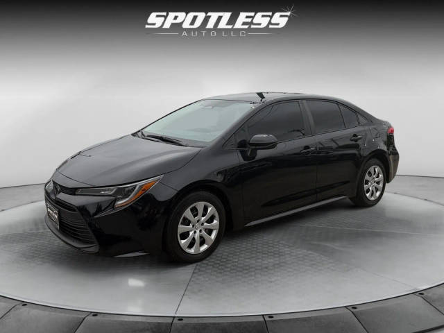 2023 Toyota Corolla LE FWD photo