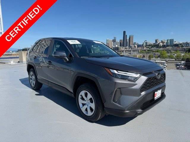 2023 Toyota RAV4 LE FWD photo