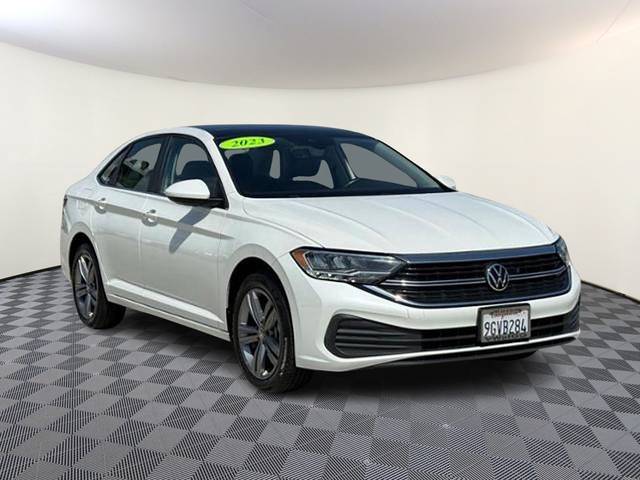 2023 Volkswagen Jetta SE FWD photo