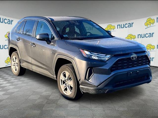2023 Toyota RAV4 XLE AWD photo