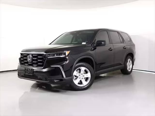 2023 Honda Pilot LX FWD photo