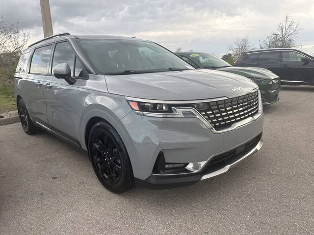 2023 Kia Carnival SX Prestige FWD photo