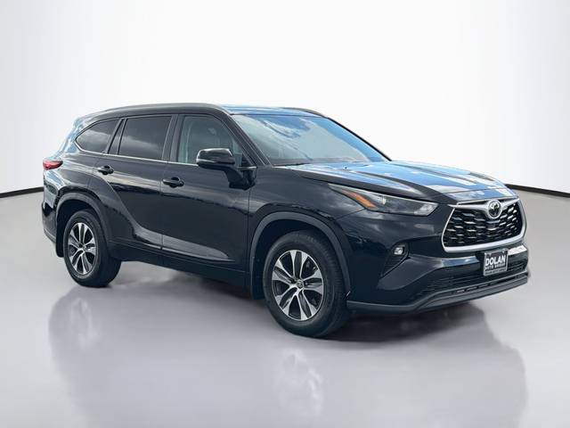 2023 Toyota Highlander XLE AWD photo