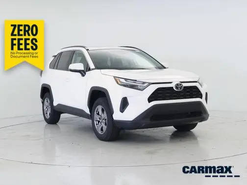 2023 Toyota RAV4 XLE FWD photo