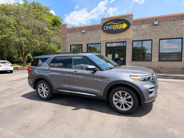 2023 Ford Explorer XLT 4WD photo