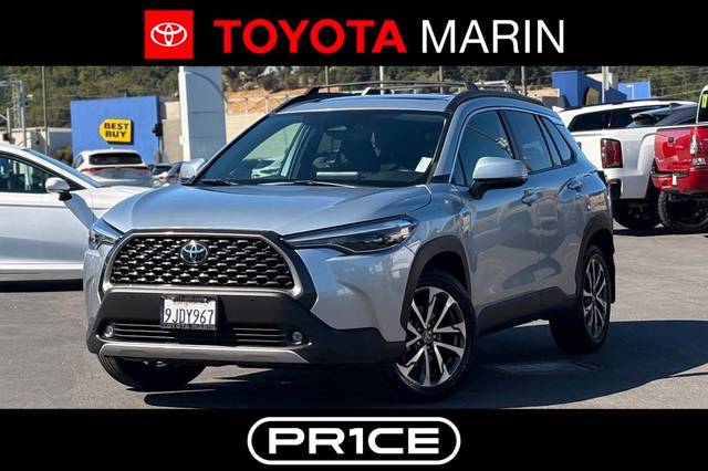 2023 Toyota Corolla Cross XLE AWD photo