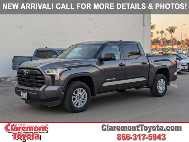 2023 Toyota Tundra SR5 4WD photo