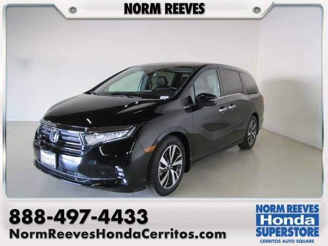2023 Honda Odyssey Touring FWD photo