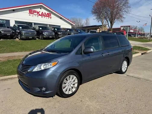 2015 Toyota Sienna XLE Premium AWD photo